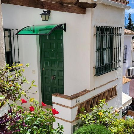 Chalet Adosado con Encanto -130 m2 y WiFi- Torremolinos Exterior foto